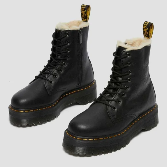 NWOB DR. MARTENS Jadon FL 8 Eye Boots - Picture 11 of 14
